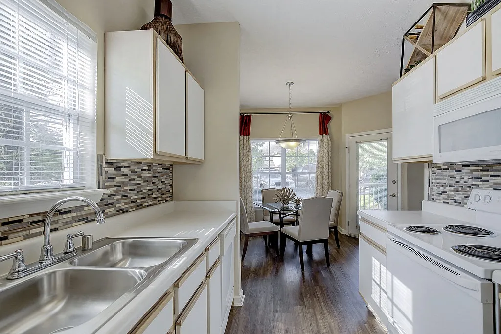 The Legends Apartments — Photo 2