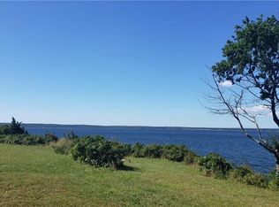 45 Wickford Ave, Jamestown, RI 02835