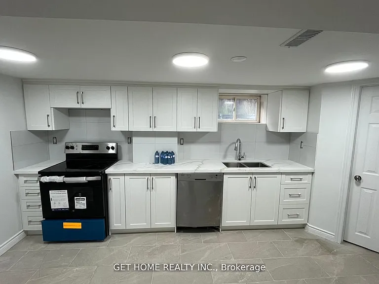 116 Southlawn Ave #BASEMENT — Photo 4