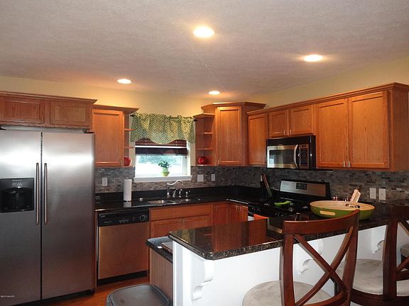 5th image of 338 Morhouse Dr