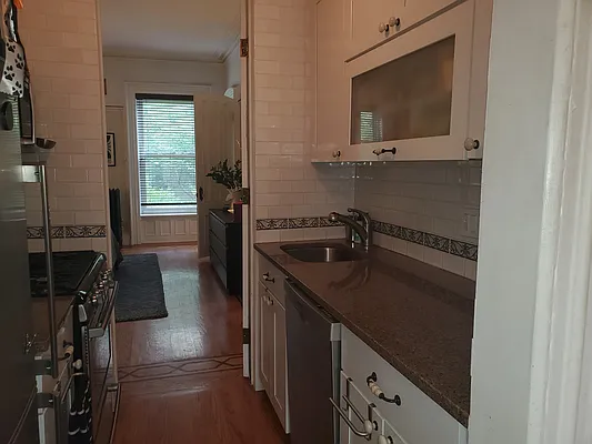 Rented by BLS Realty | media 35