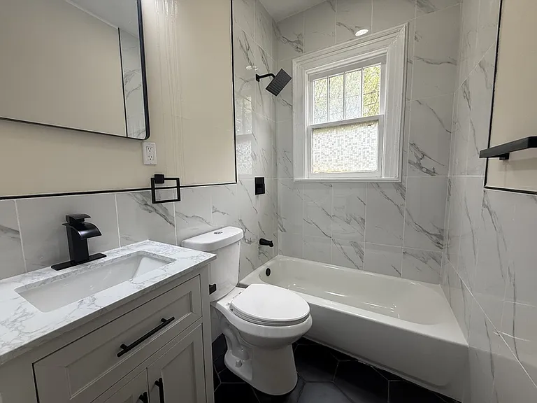 2738 Riverside Ave #14 — Photo 11