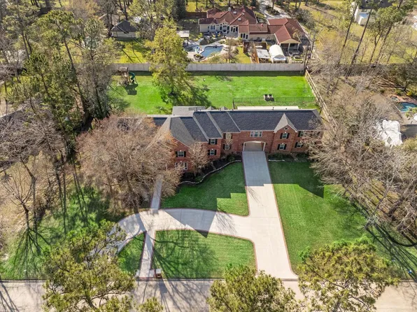 15 Enchanted Woods Dr, Humble, TX 77339