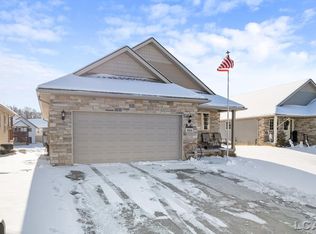 1024 Ridgeview Dr, Tecumseh, MI 49286