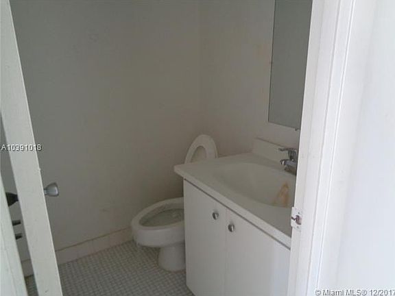 2nd image of 700 NW 214th St APT 710