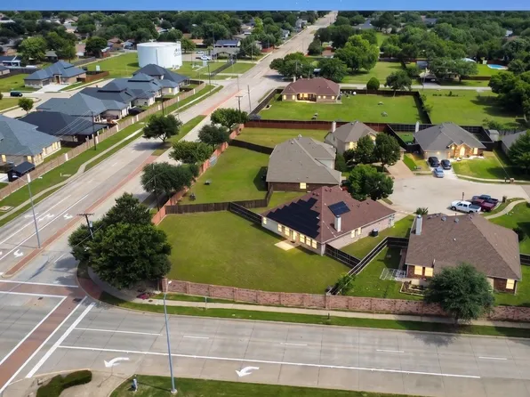 1435 Fleetwood Cove Dr, Grand Prairie, TX 75052