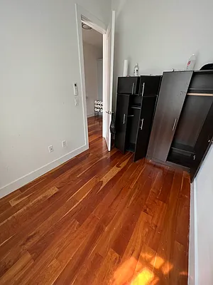 Rented by Delmark Realty LLC | media 2