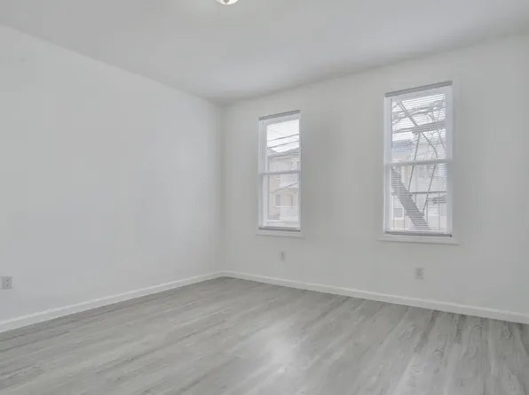 18 Wallis Avenue image 21 of 27