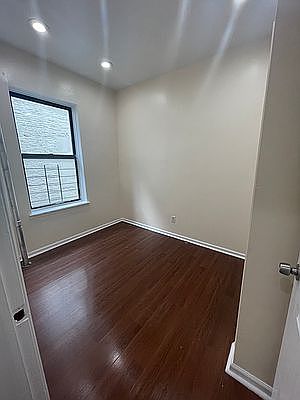 5th image of 219 W 145th St APT 21