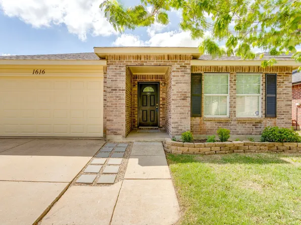1616 Diamond Lake Trl, Justin, TX 76247