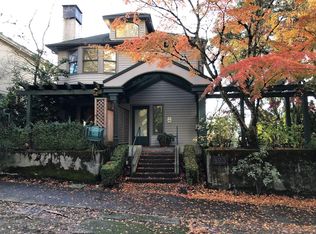 823 33rd Ave E APT E, Seattle, WA 98112