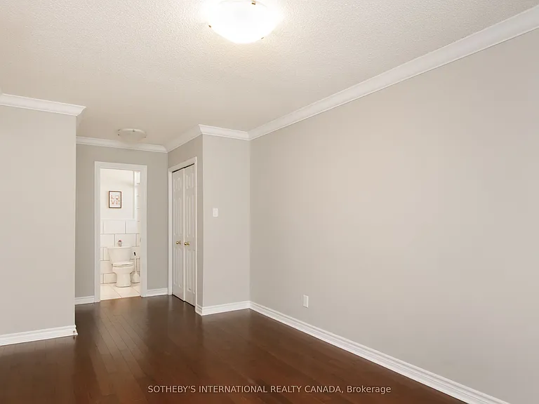 2694 Constable Rd #UPPER — Photo 21