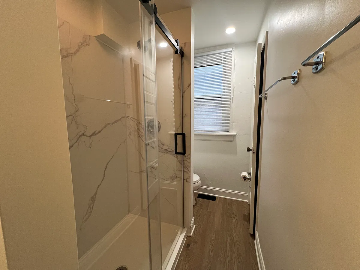 Building Photo - 1479 Belmont Ave #2