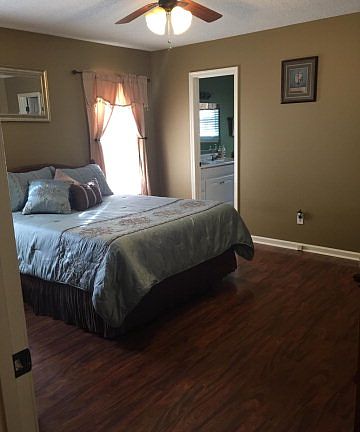 2nd image of 11 Holley Dr