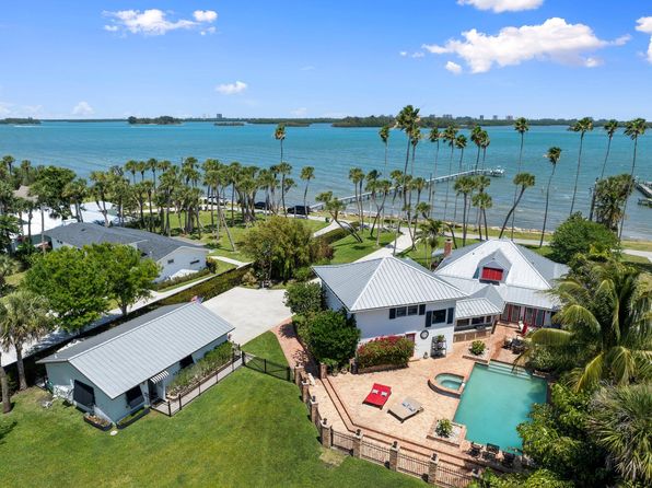 3305 N Indian River Drive, Fort Pierce, FL 34946