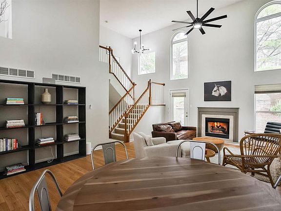 3rd image of 11921 Moorland Woods Cir