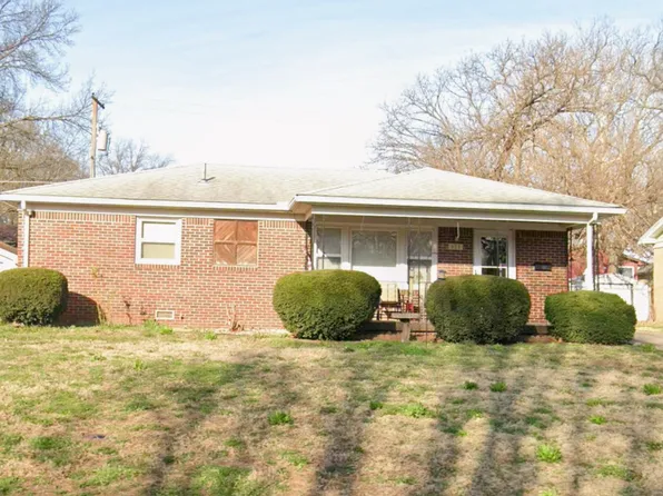 525 S Derby Ave, Derby, KS 67037