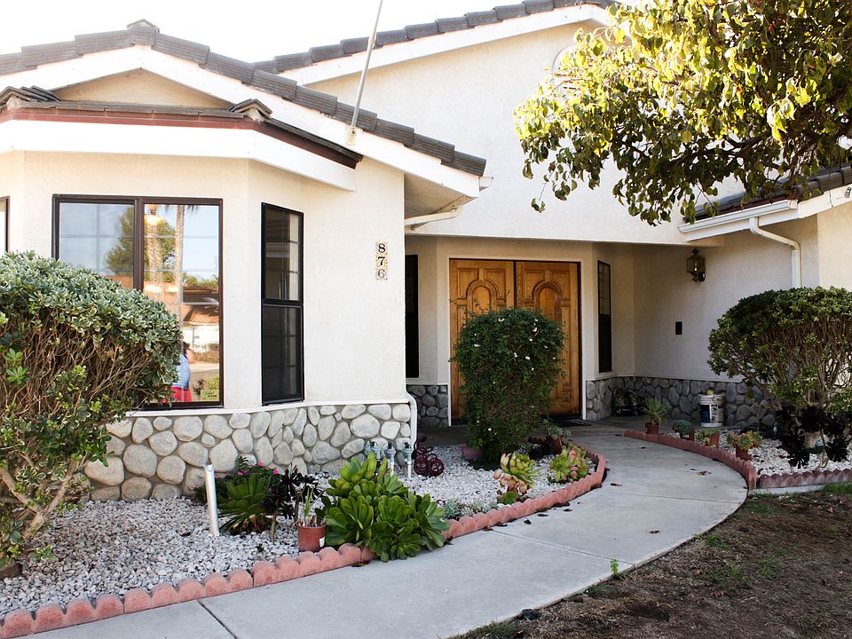 1st image of 876 E Melinda Ct
