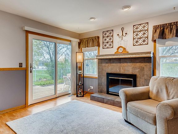 3rd image of 3760 Winding Trail Ln