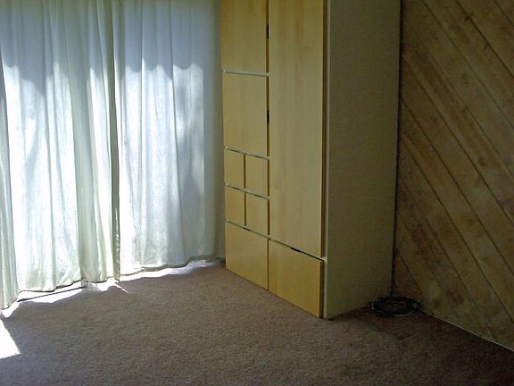 4th image of 112 Driftwood St