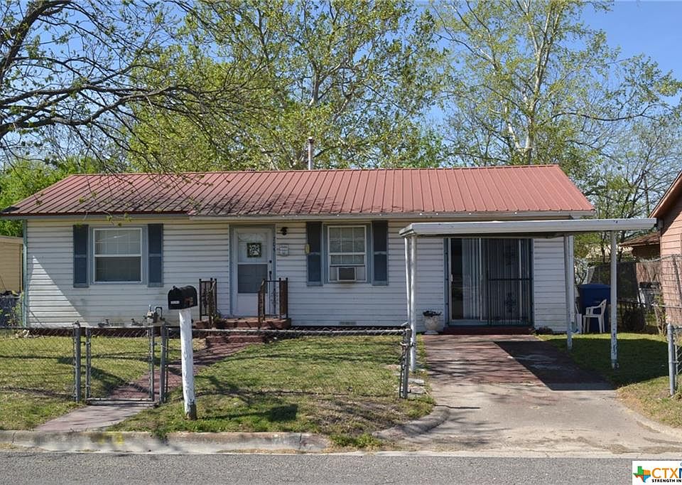 1st image of 704 Mickan St