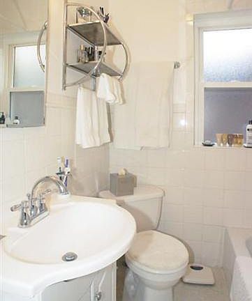 4th image of 6442 Oleatha Ave