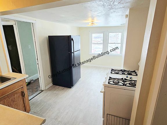 5th image of 1162 E 25th St APT 2