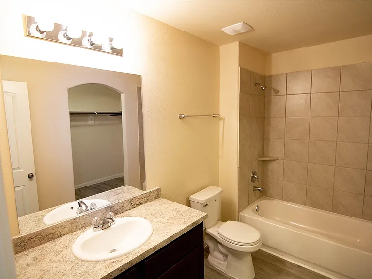 3514 Bluebird Park Ln — Photo 8