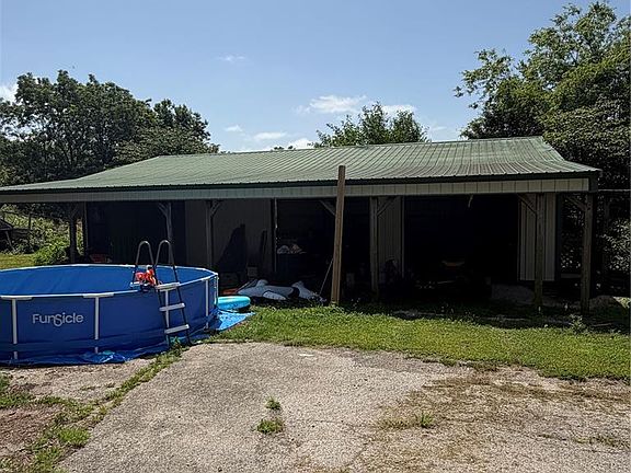5th image of 121 County Road 343