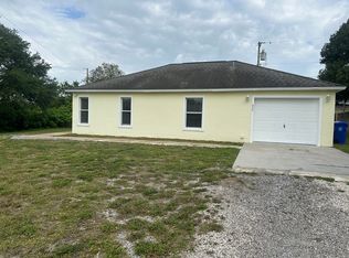 470 15th St SW, Vero Beach, FL 32962