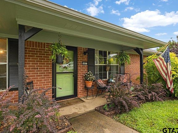 4th image of 407 W Briar Ct