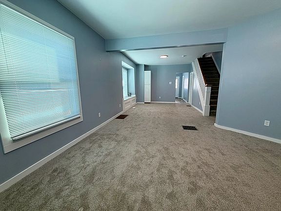 4th image of 471 E Cecil St