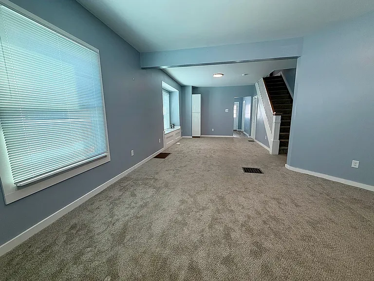 471 E Cecil St — Photo 4