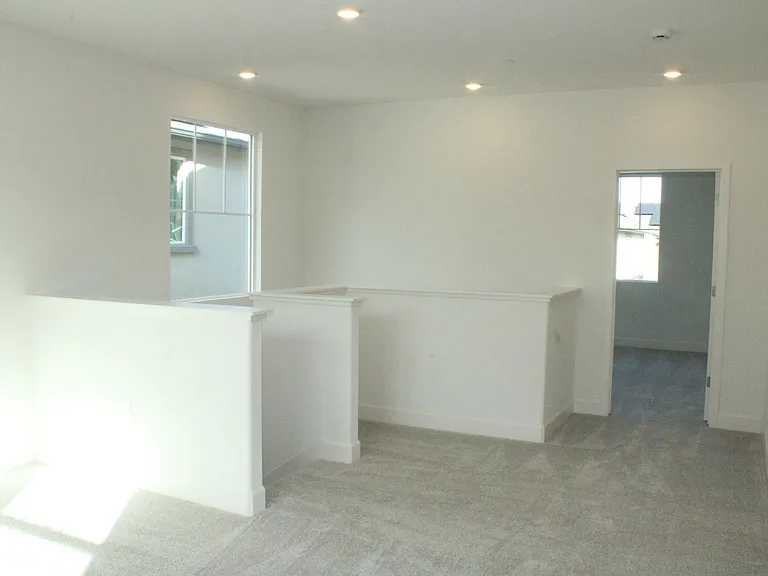 405 Mystic Ln — Photo 14