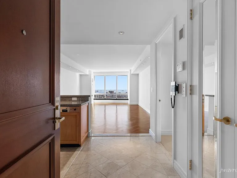 765 Market St #33H — Photo 2