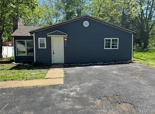 808 Monroe St, Cuba, MO 65453