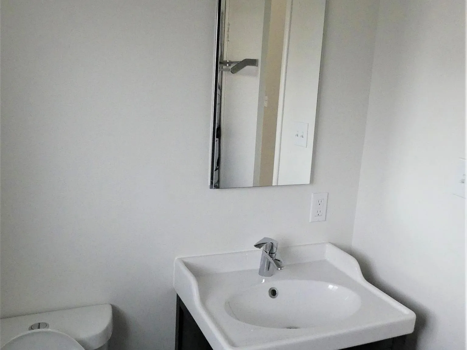 2 bed, 750 sqft, $1,950 — Photo 3