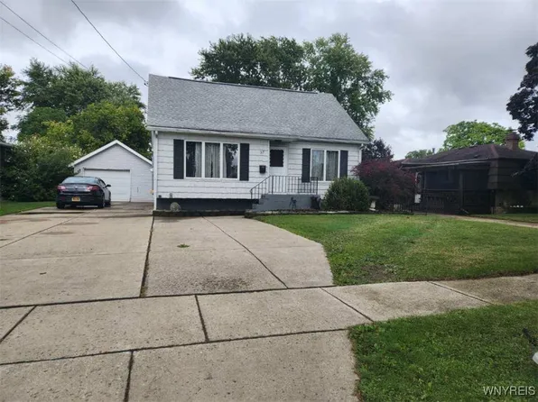 57 Wyandotte St, Depew, NY 14043