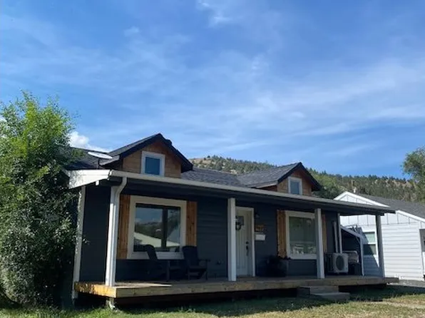 242 NW 1st Ave, John Day, OR 97845