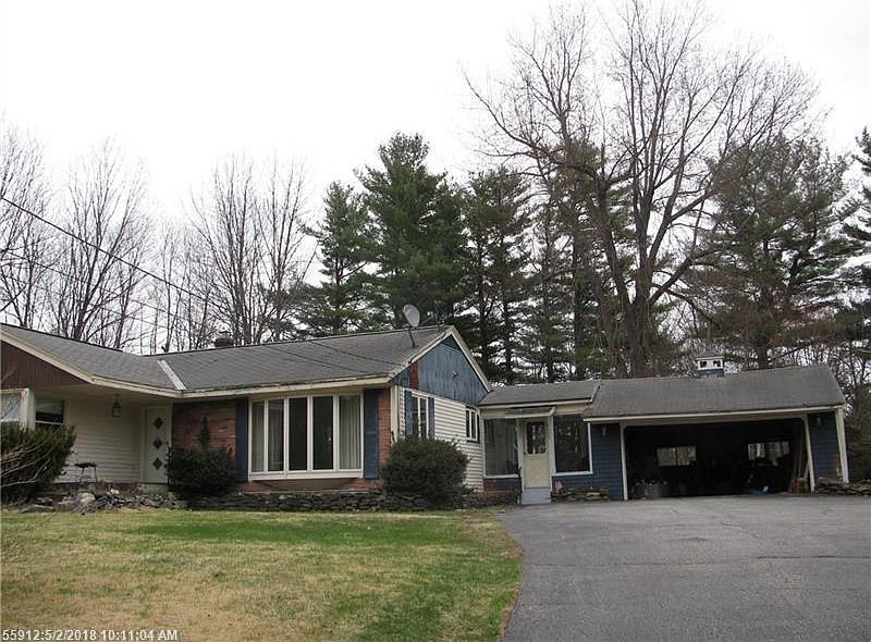 2nd image of 1635 Main St