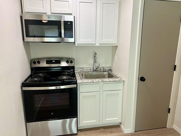 4th image of 1320 Martin Luther King Ave NE #11198011