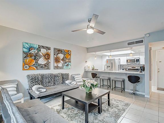 3rd image of 2814 S Bartell Dr APT 1