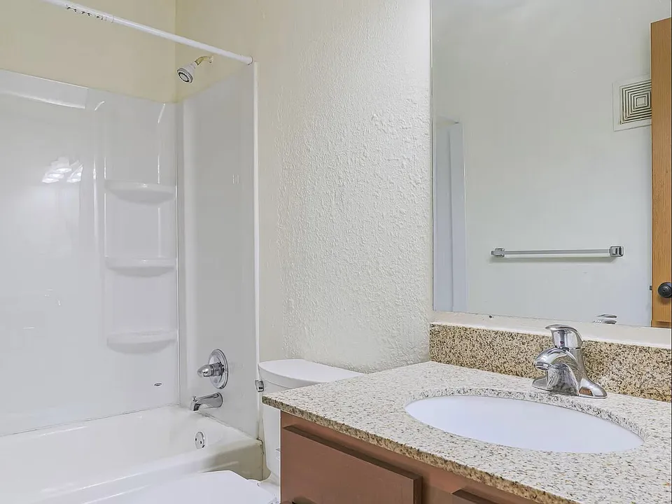 Bathroom in 1Bedroom 1 Bathroom