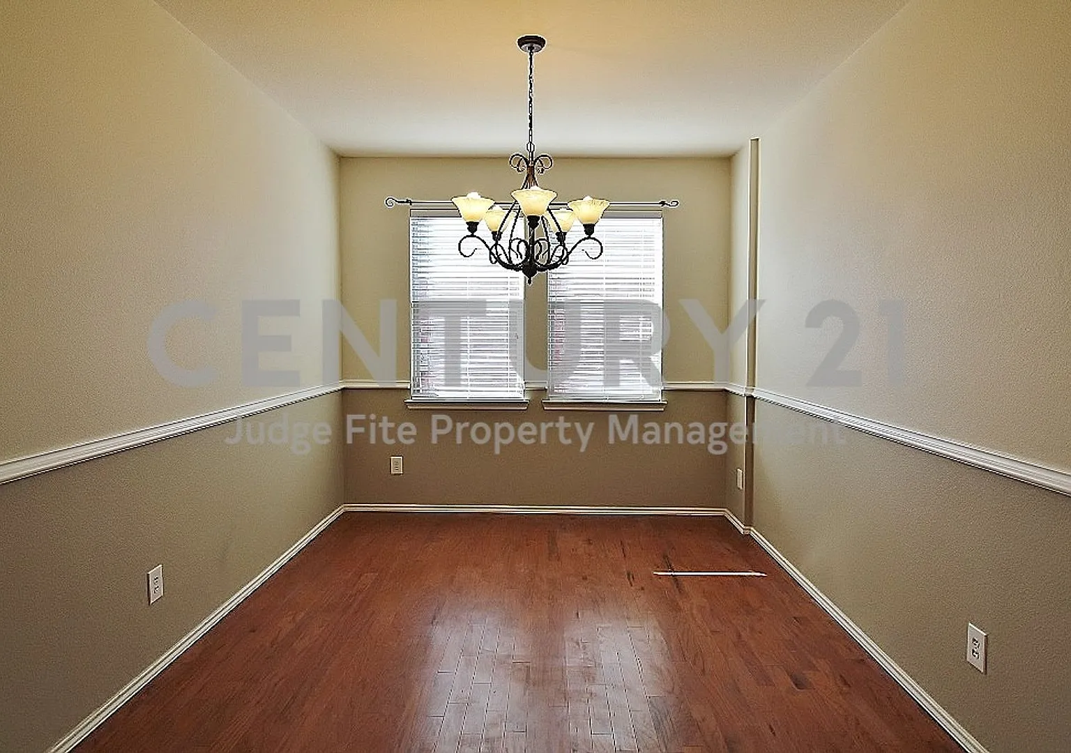 Wonderful 2-Story 4/2.5/2 in Keller ISD Ready For Move-In! — Photo 4