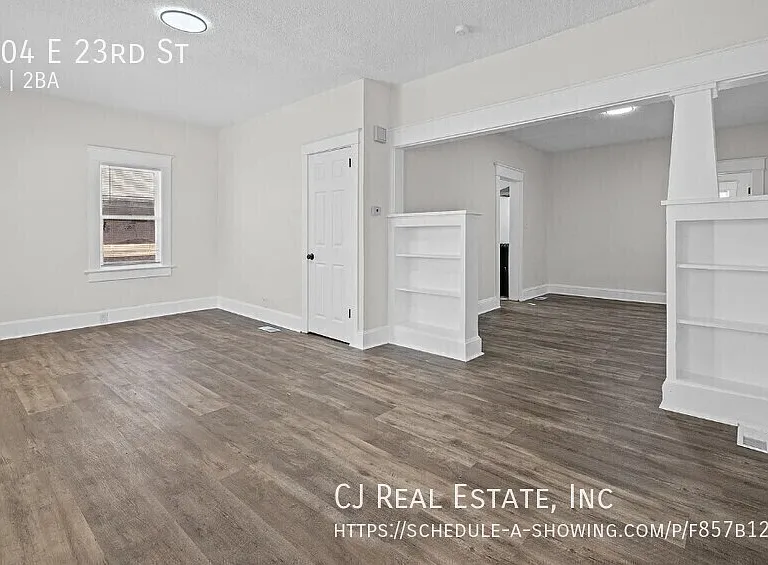 4904 E 23rd St — Photo 3