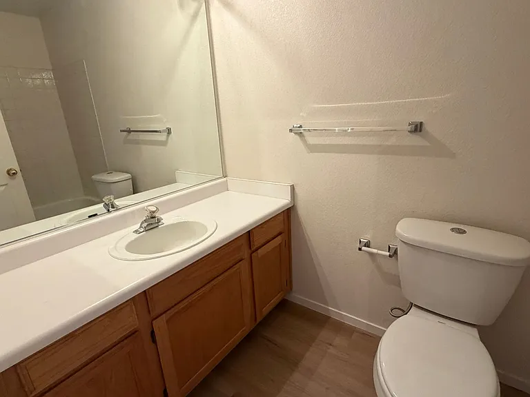 1328 Maplegrove Cir — Photo 28