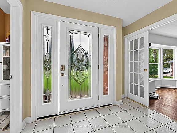 5th image of 48 Broadview Ave