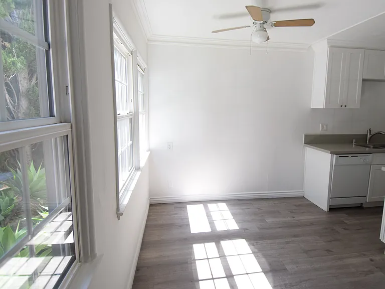 10385 Olympic Blvd — Photo 9