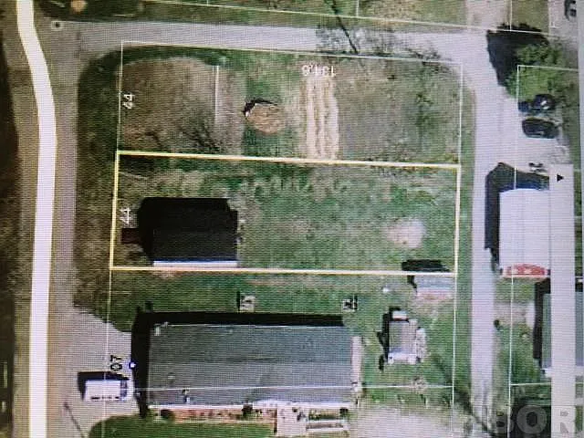 103 Poplar St photo 1