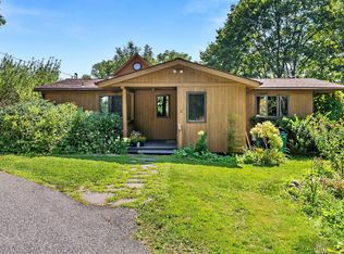 2 Lake Ave, Great Barrington, MA 01230